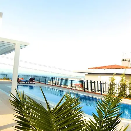 Luxury With Amazing View, Holiday home