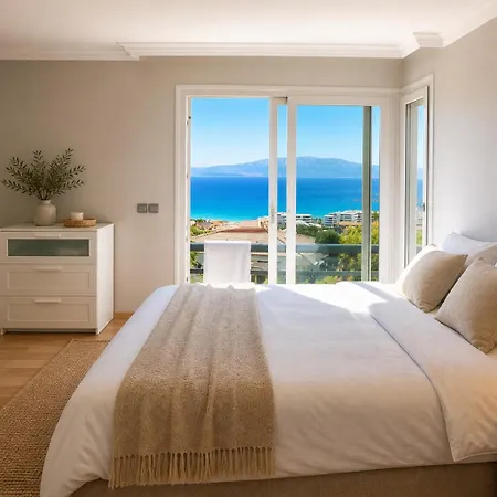 Luxury With Amazing View, 度假居 Çeşme